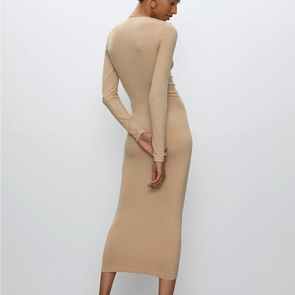 Aritzia Babaton Didot Black Dress - Picture 2 of 5